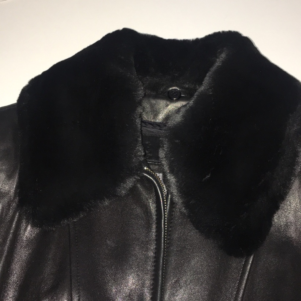 Leather jacket - Picture 2 of 6